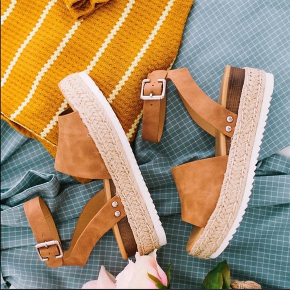 TAN Espadrille sandal - Picture 3 of 7